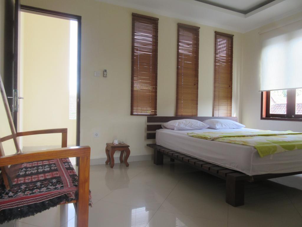 Rika * Sanur (Bali)