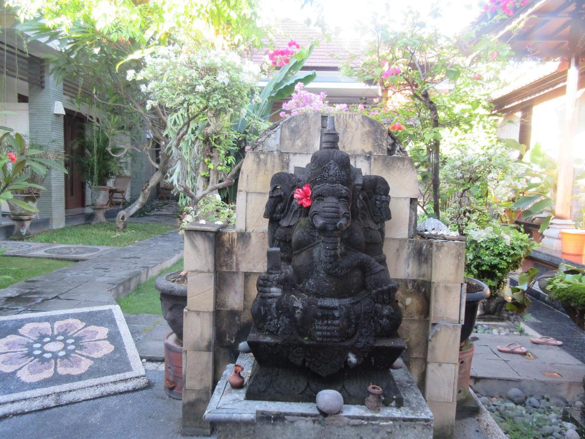 Rika * Sanur (Bali)